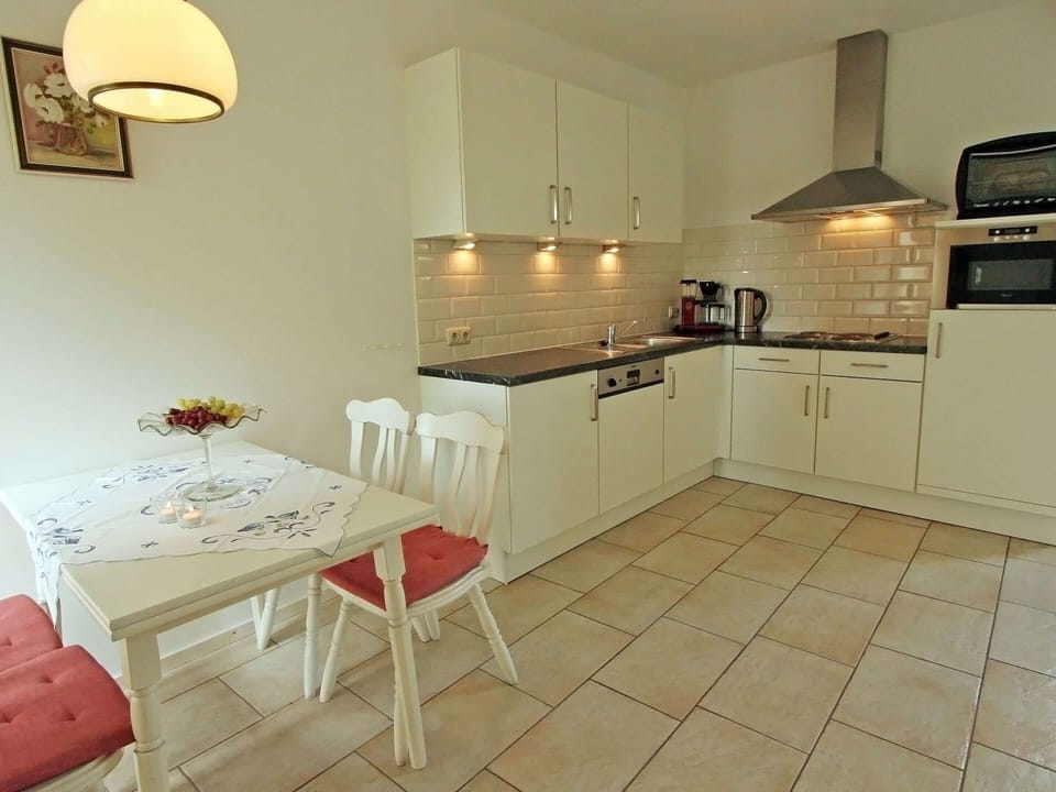 Classic House, 3 Bedrooms | Private kitchen | Microwave, oven, dishwasher, coffee/tea maker