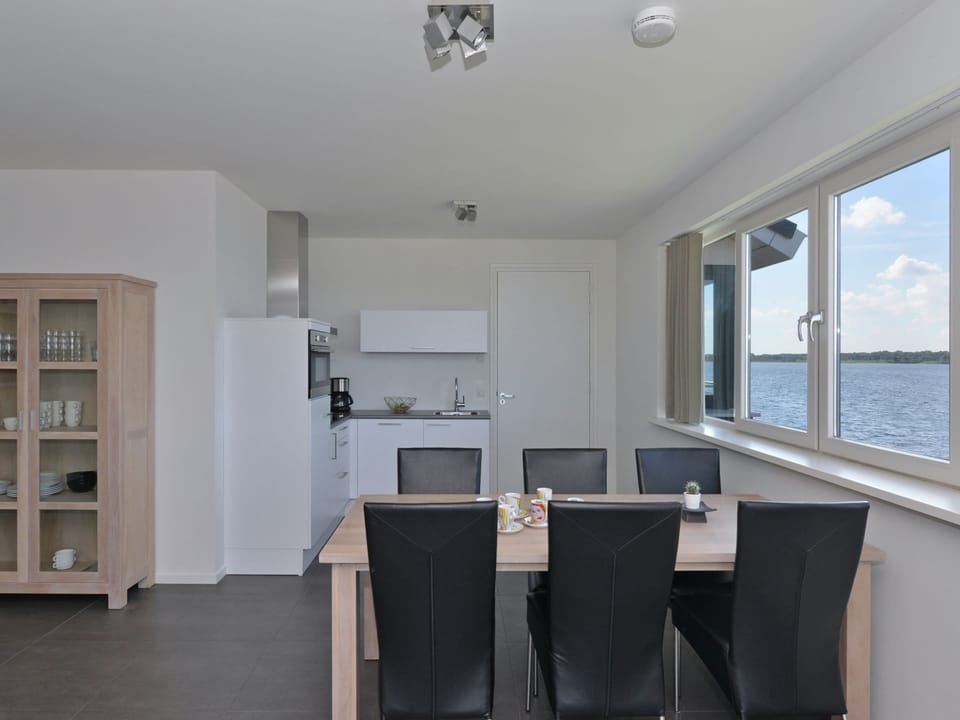 Classic Apartment, 3 Bedrooms | Dining
