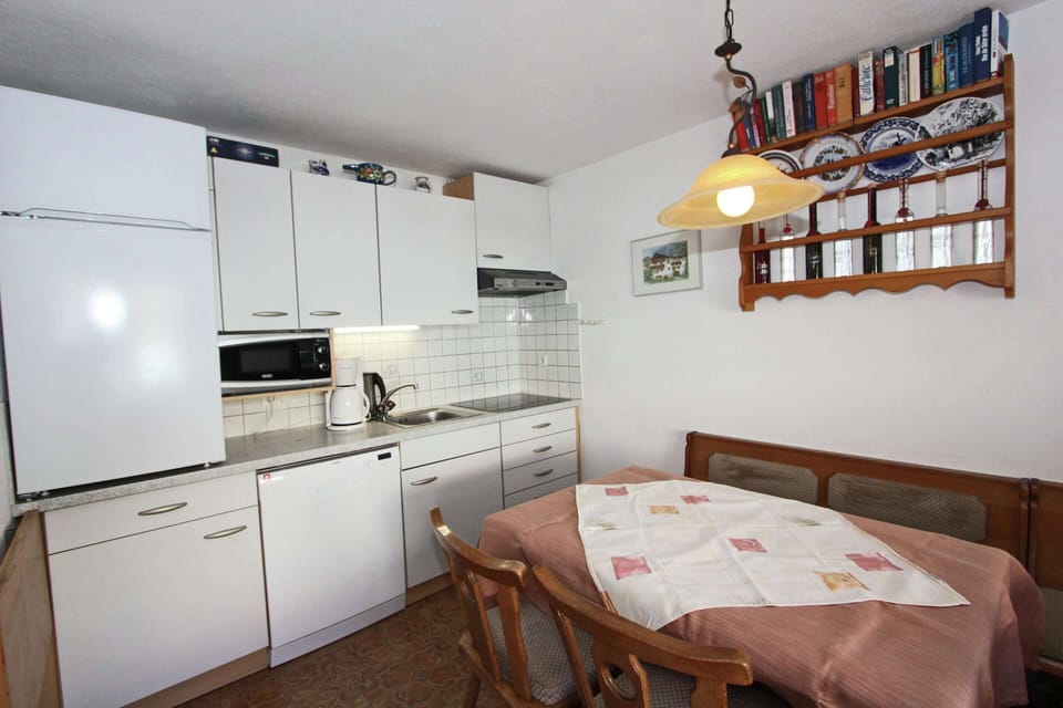 Classic Apartment, 4 Bedrooms | Private kitchen | Fridge, microwave, oven, dishwasher