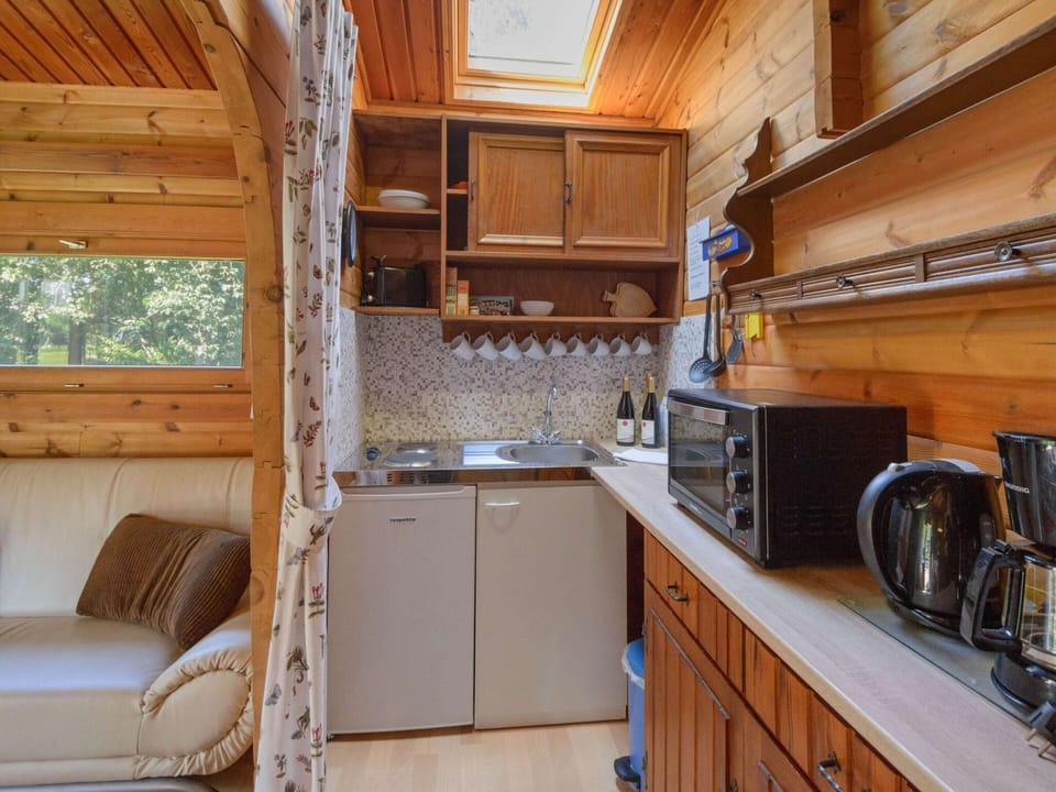 Fridge, coffee/tea maker, electric kettle, toaster