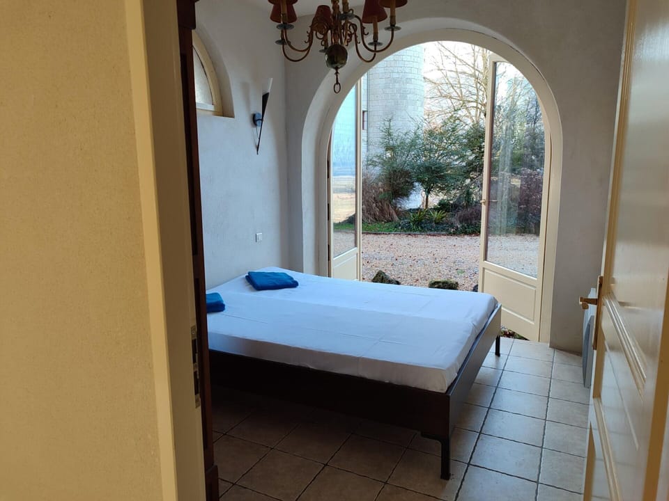 Classic Chalet, 3 Bedrooms | 22 bedrooms, individually furnished, bed sheets
