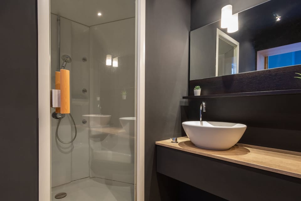 Host Stay Chatsworth Townhouse I House in Carlisle