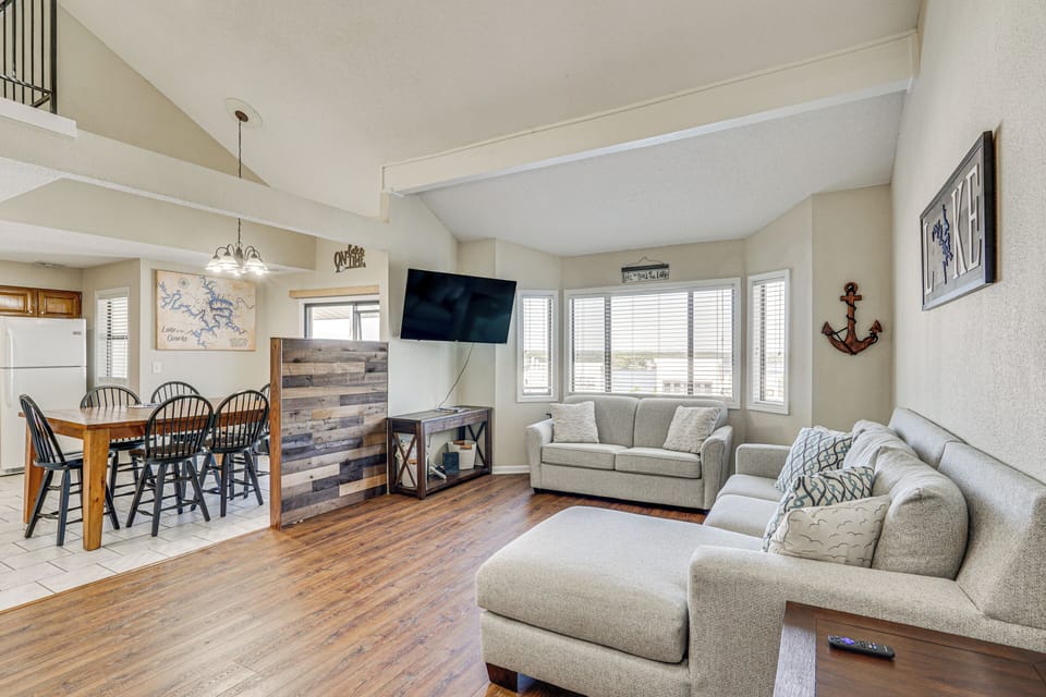Apartment (2 Bedrooms) | Front of property