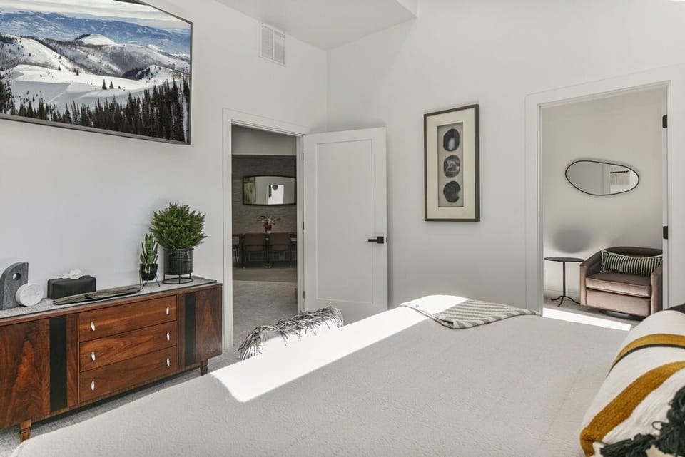 9005B - Luxury Two Bedroom + Den 2 Home House in Wasatch County