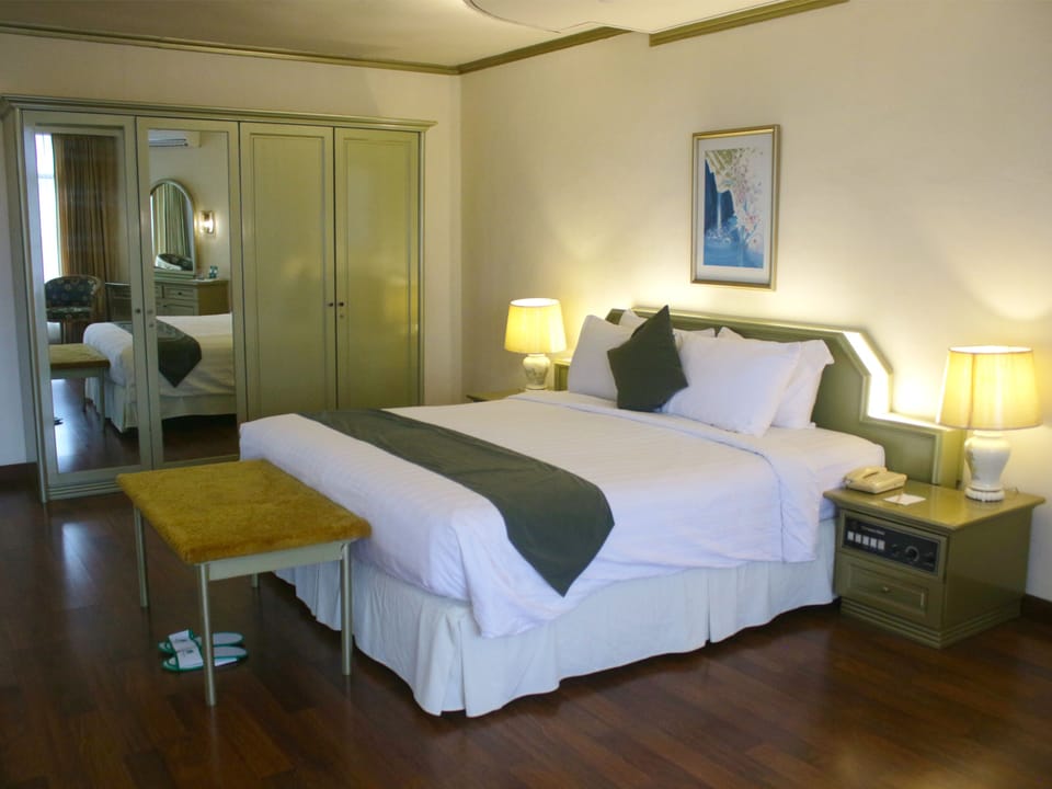 Royal Double Room | Premium bedding, pillowtop beds, minibar, in-room safe