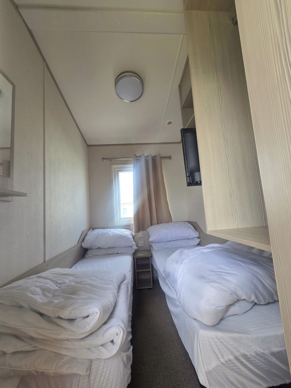 2 bedrooms