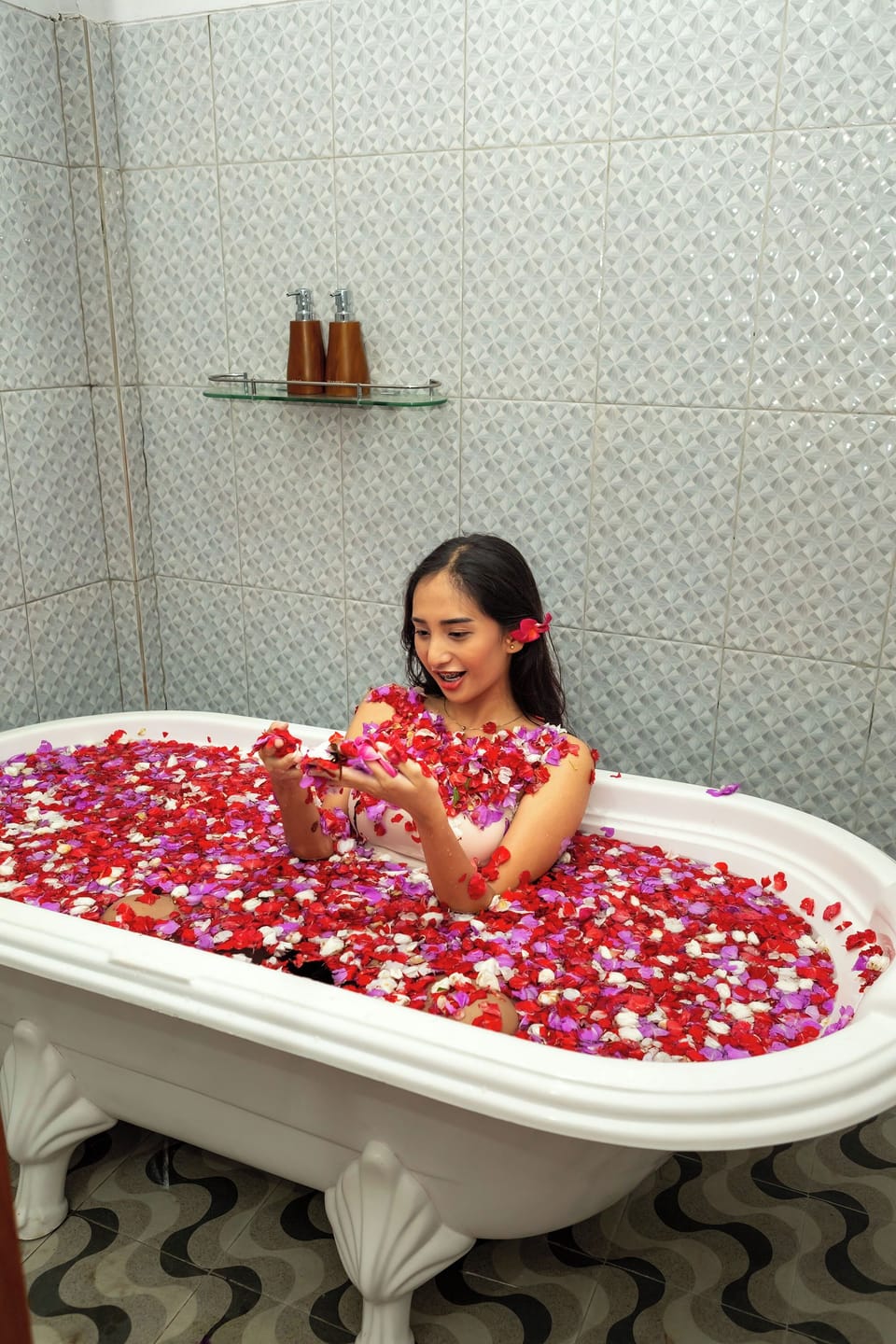 Couples treatment rooms, body treatments, hydrotherapy, aromatherapy