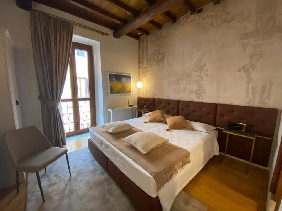 In-room safe, desk, free WiFi, bed sheets