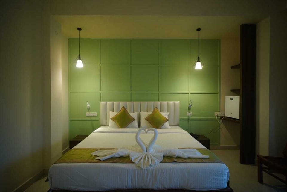 Deluxe Room | Laptop workspace, WiFi (free)