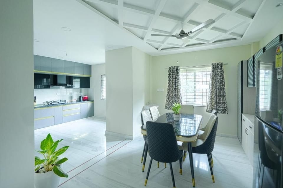 Premium Apartment, 3 Bedrooms | Living area | 40-inch LED TV with digital channels