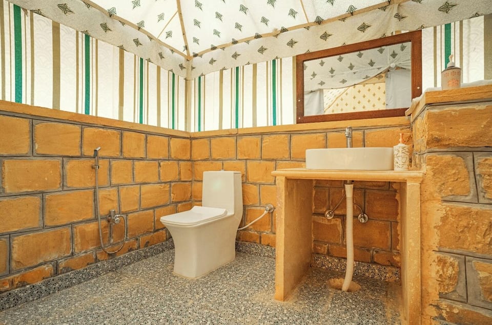 Shower, free toiletries, slippers, towels