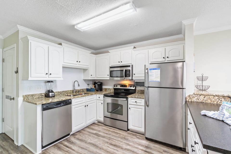 Signature Condo, 2 Bedrooms, Beach View, Beachside | Private kitchen | Coffee/tea maker, fridge, microwave, oven
