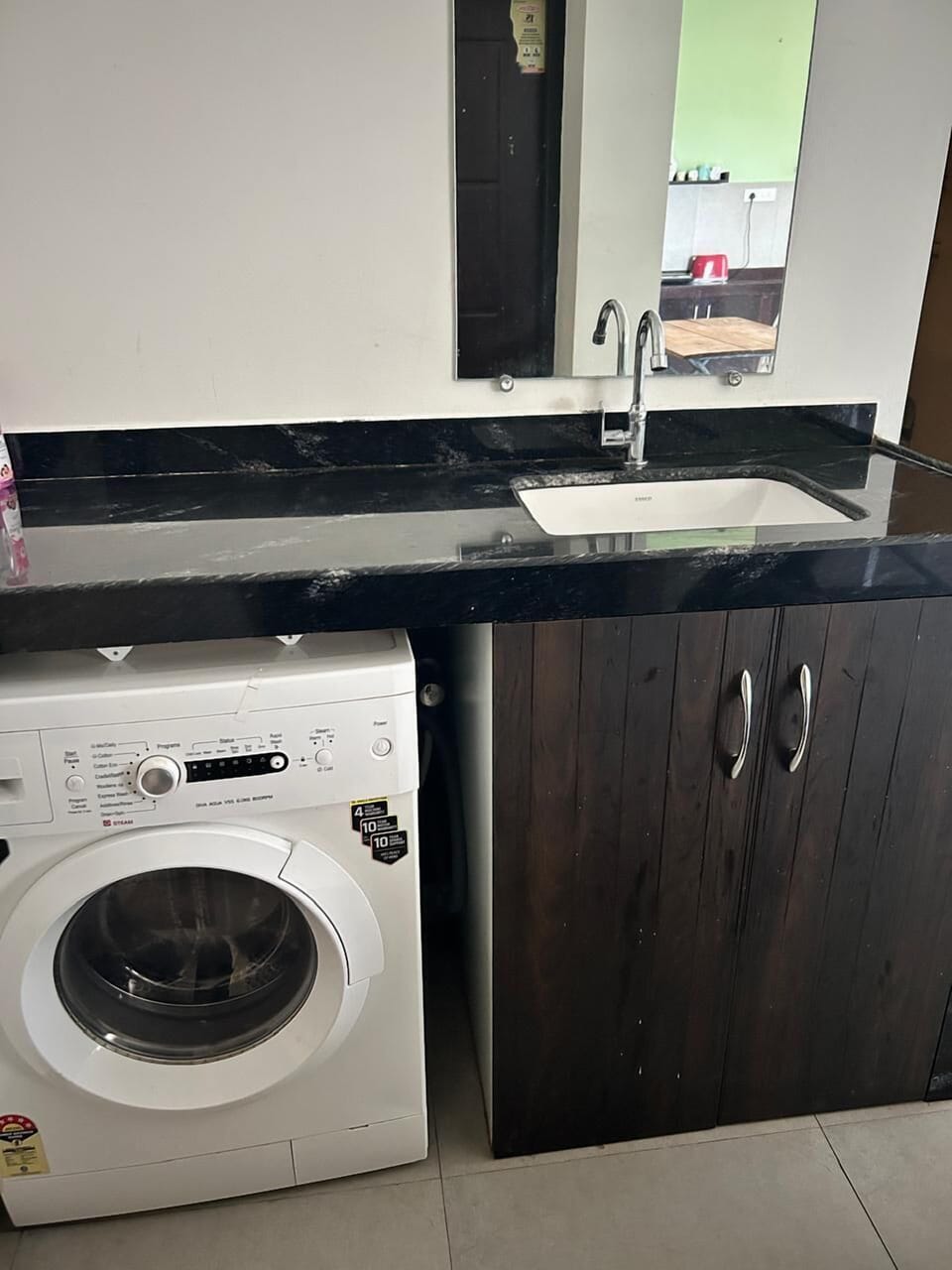 Family Studio Suite, 2 Bedrooms, Kitchen, Ocean View | Bathroom | Free toiletries, towels, soap, shampoo
