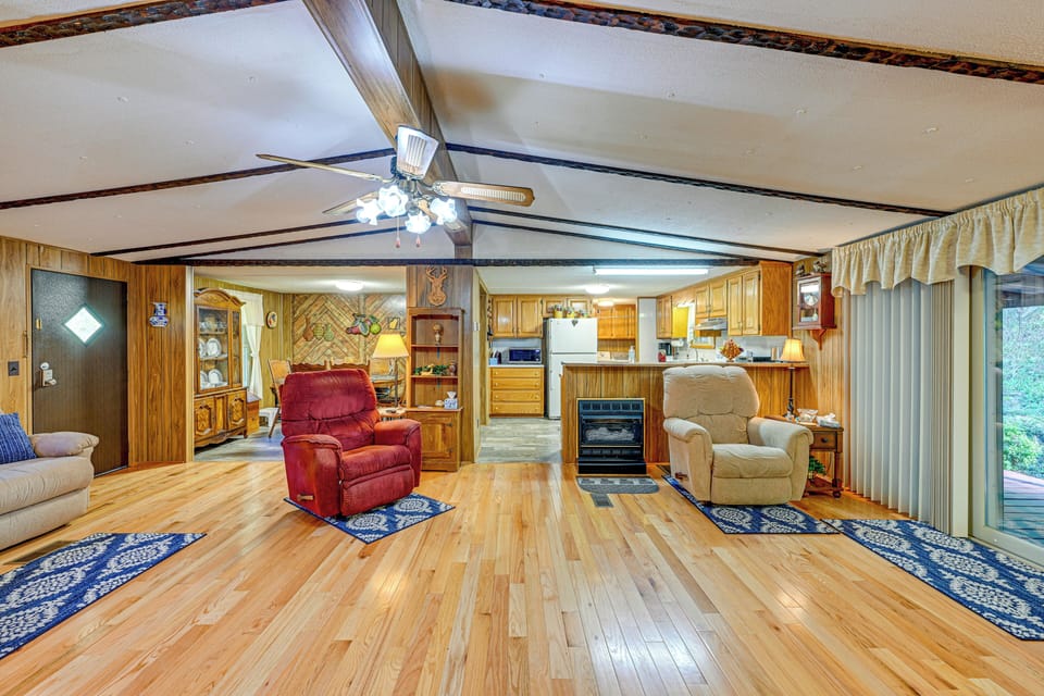 House (3 Bedrooms) | Interior