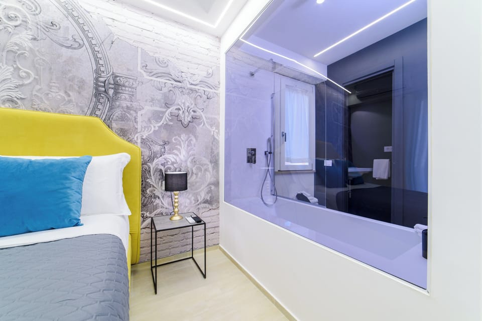 Deluxe Double Room with Bathtub | Blackout drapes, soundproofing, free WiFi