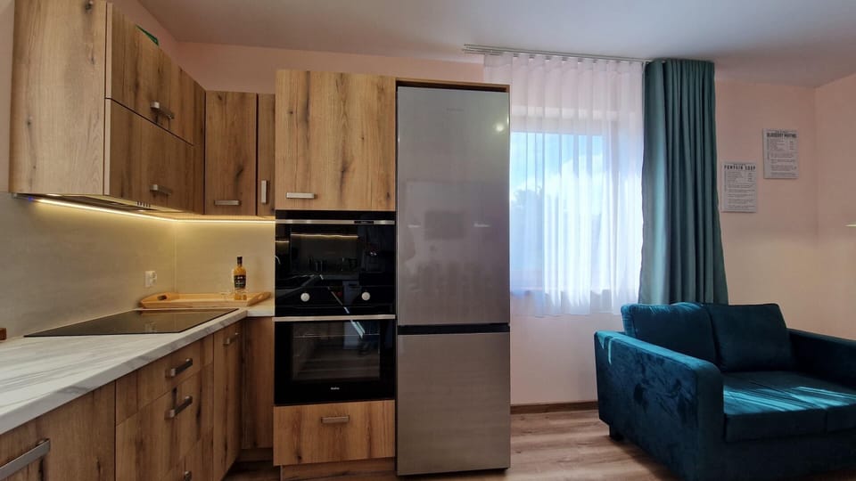 House | Private kitchen | Electric kettle, toaster
