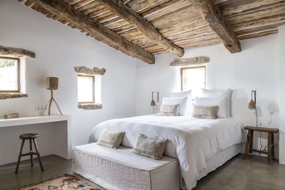 Comfort Suite | 1 bedroom, in-room safe, soundproofing, WiFi (free)