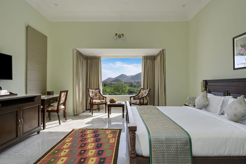 Panoramic Double Room, 1 King Bed, Mountain View | Mountain view