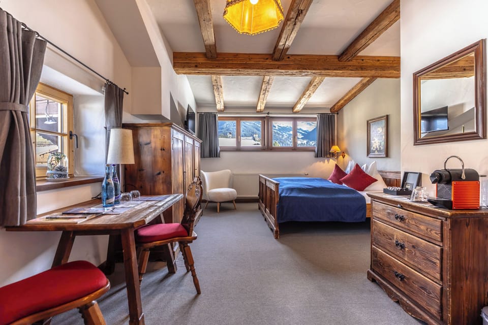 Comfort Double Room, 1 Bedroom | In-room safe, laptop workspace, free WiFi