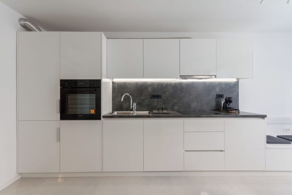 Superior Apartment, 2 Bedrooms, City View | Private kitchen