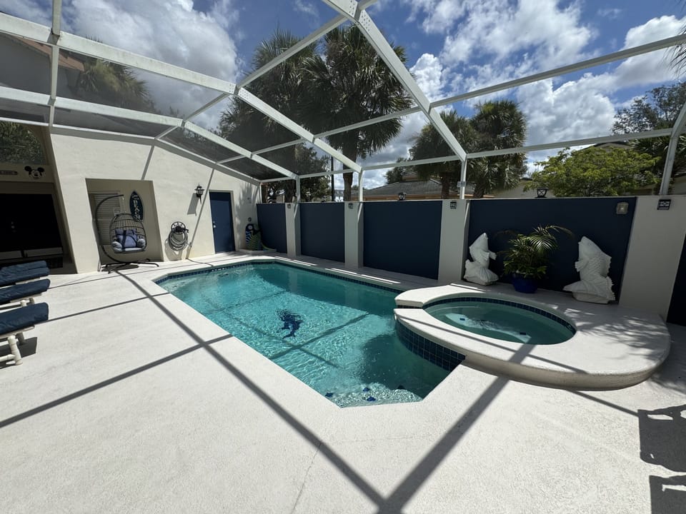 Outdoor pool, sun loungers