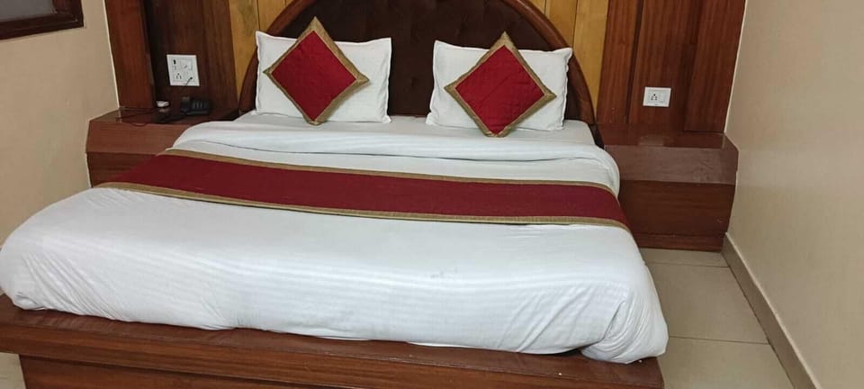 Deluxe Double Room | Free WiFi