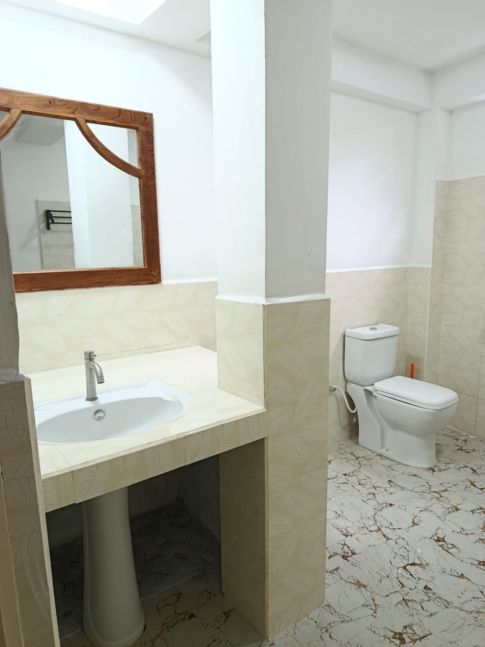 Deluxe Quadruple Room | Bathroom