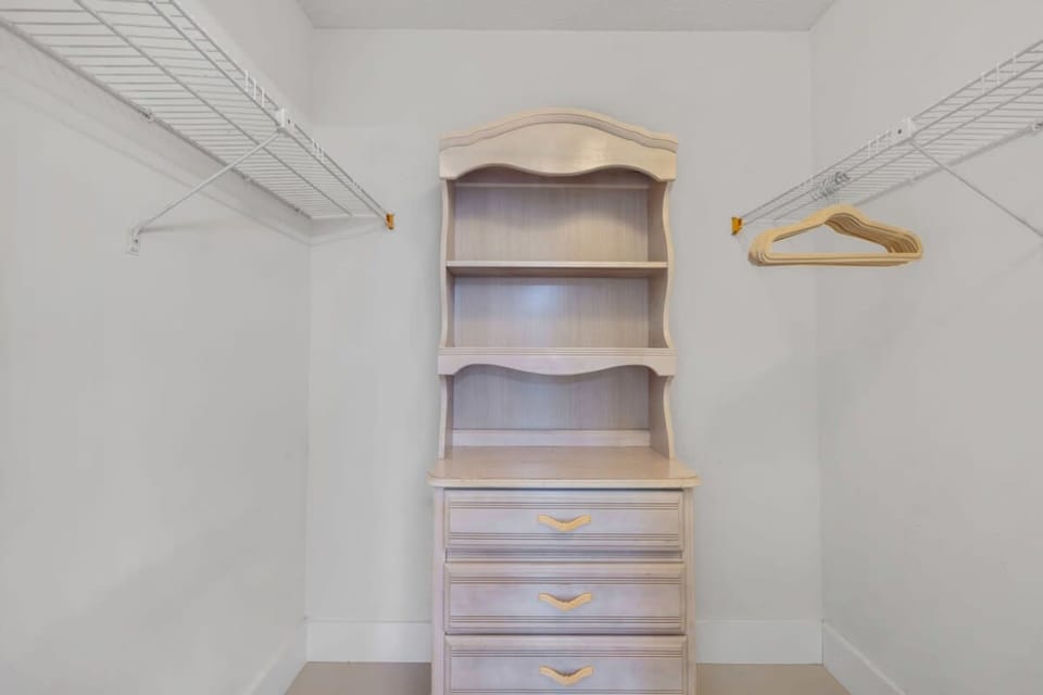 Apartment | 2 bedrooms, desk, Internet