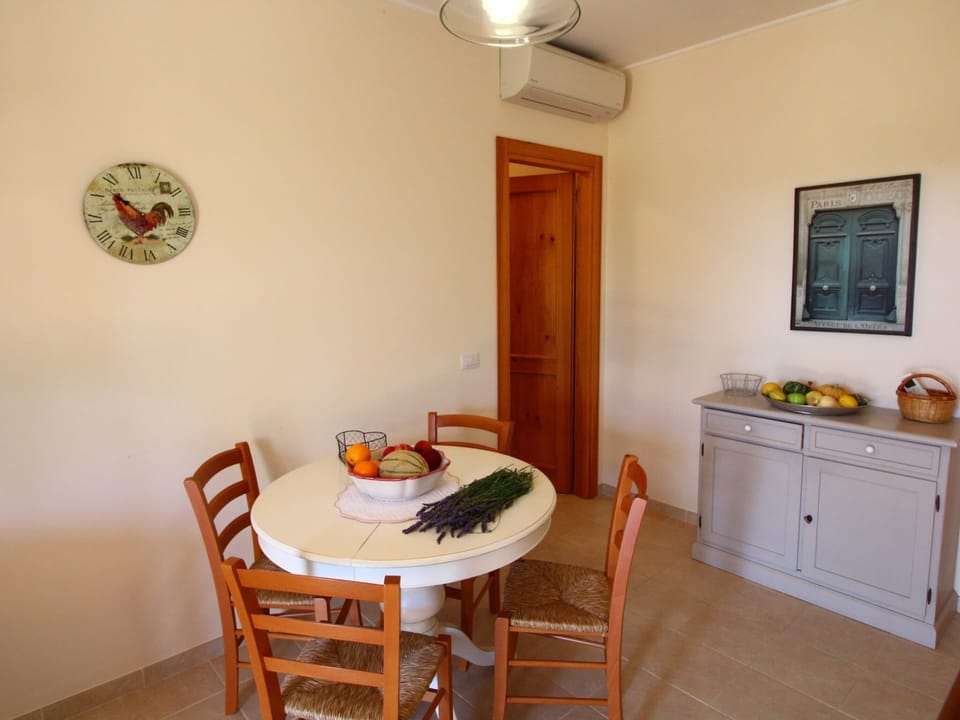 House | Dining