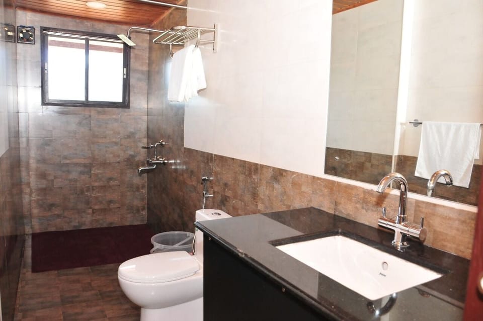 Deluxe Double Room, Balcony | Free WiFi