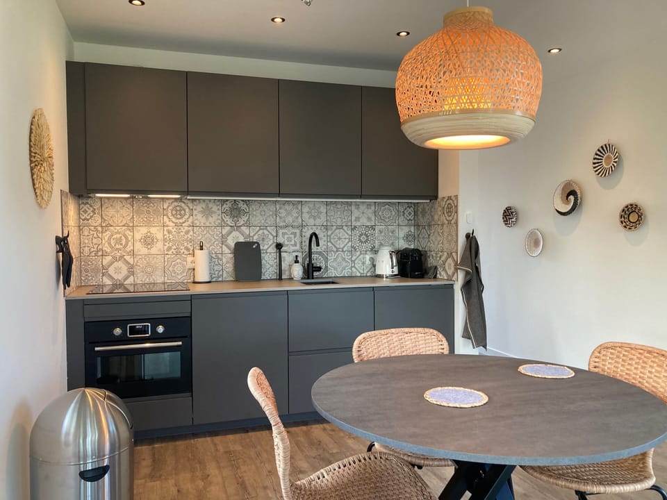 House, 2 Bedrooms, Patio, Garden View | Dining room
