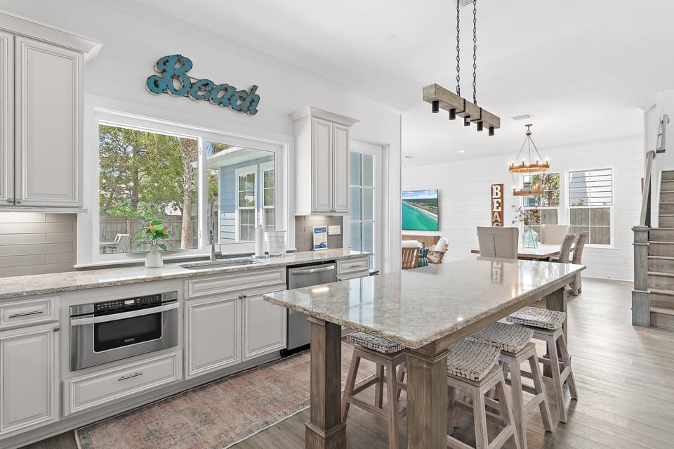 House, Multiple Beds (Blue Fish Bungalow) | Private kitchen | Oven, toaster