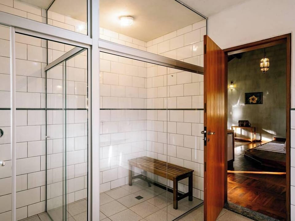 Romantic Chalet (Master) | Bathroom | Separate tub and shower, jetted tub, hydromassage showerhead, towels