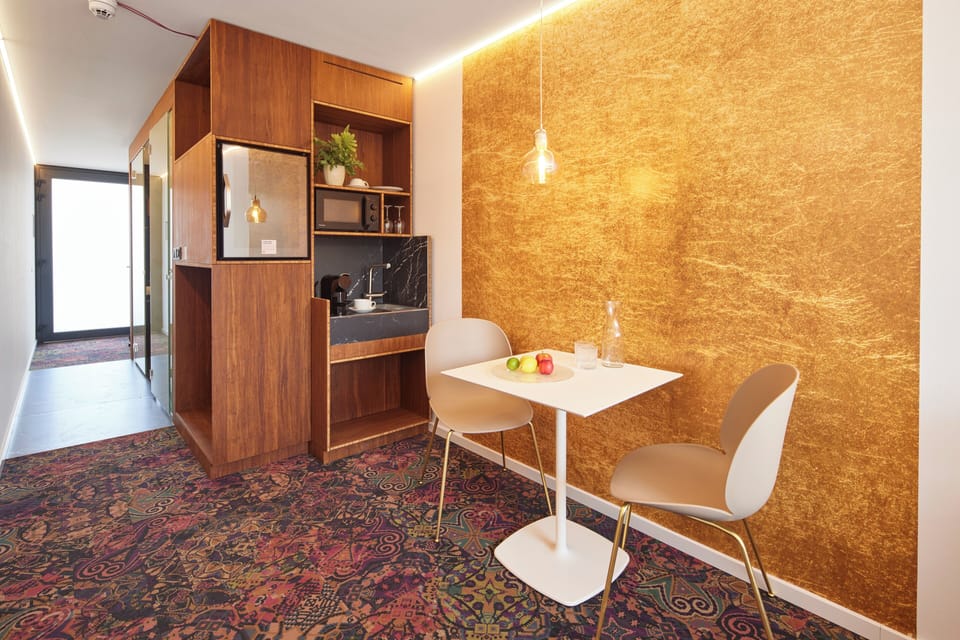 Comfort Double Room | In-room dining
