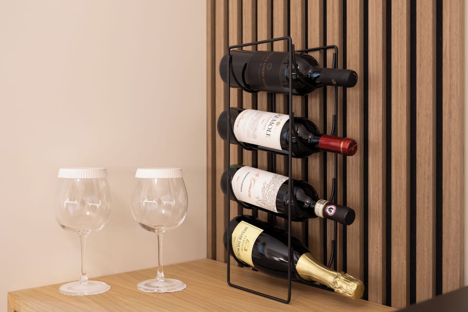 Economy Room, 1 Bedroom, Non Smoking, Private Bathroom | Minibar, in-room safe, iron/ironing board, free WiFi