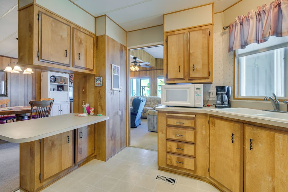 House (2 Bedrooms) | Interior