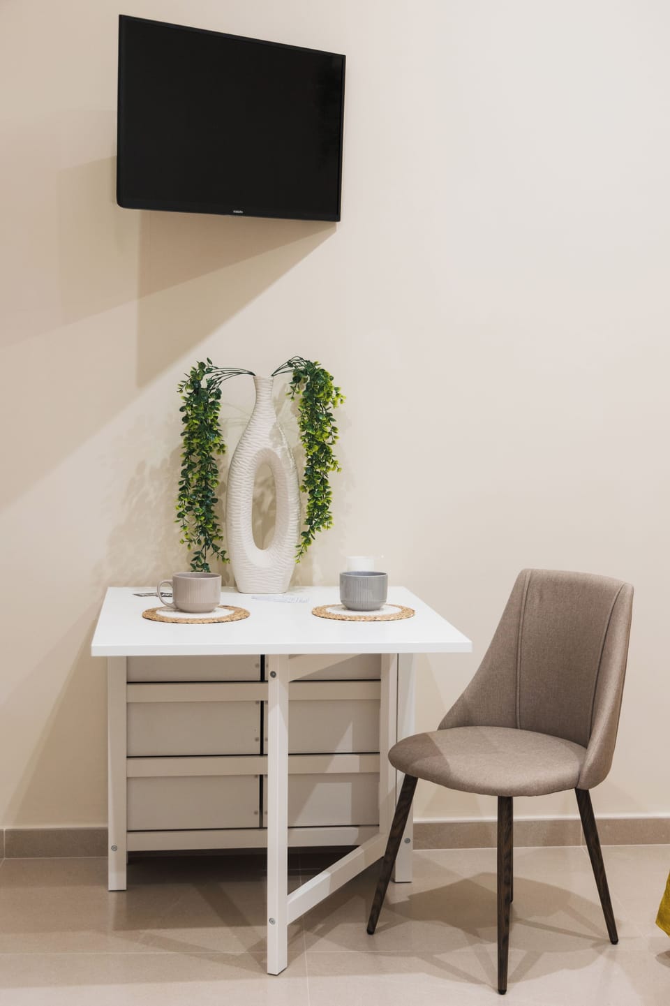 Deluxe Triple Room | Laptop workspace, blackout drapes, iron/ironing board (on request)