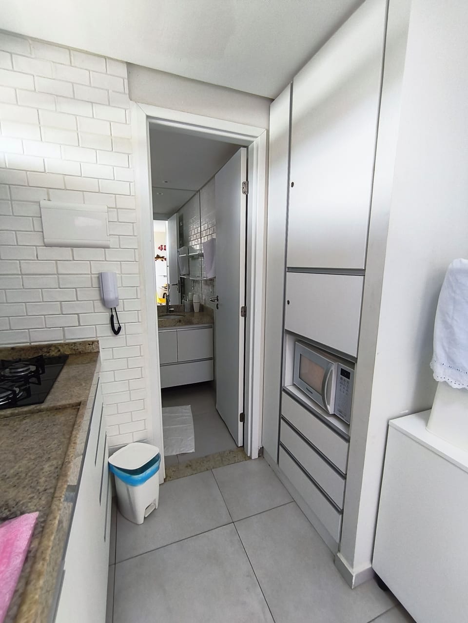 Family Studio, Partial Sea View | Private kitchen | Full-size fridge, toaster, blender, cookware/dishes/utensils