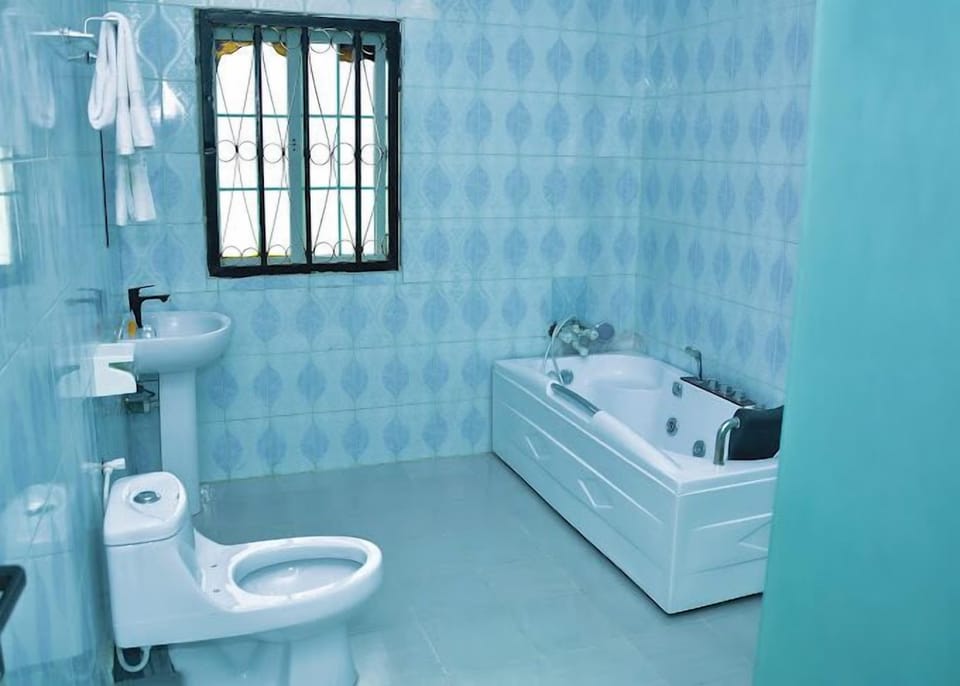 Economy Room, Balcony, City View | Bathroom | Free toiletries, hair dryer, towels, soap
