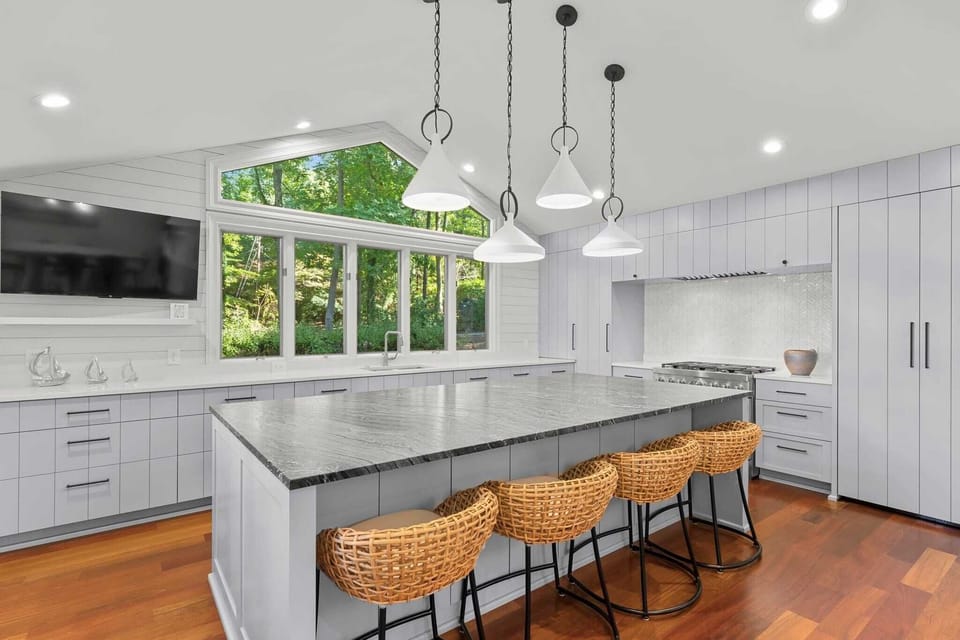 House (6 Bedrooms) | Interior
