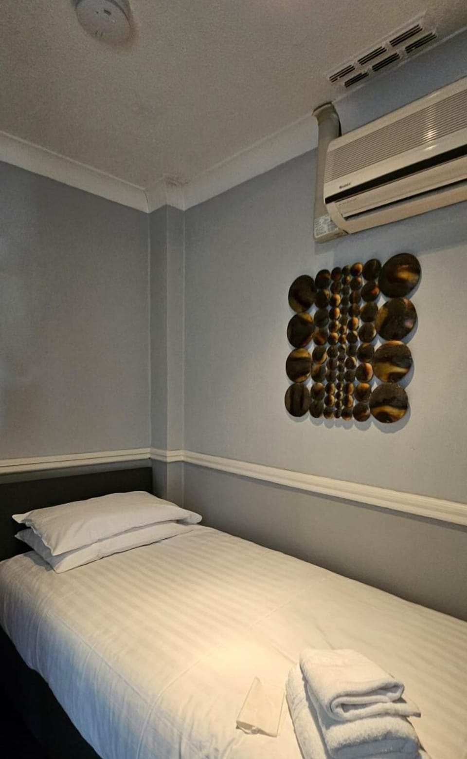 Laptop workspace, free WiFi