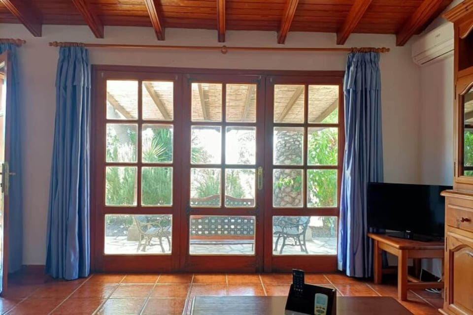 Bungalow | Living area | DVD player