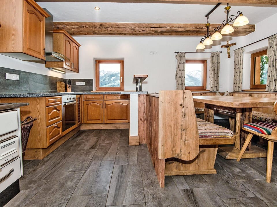 House | Private kitchen | Fridge, highchair