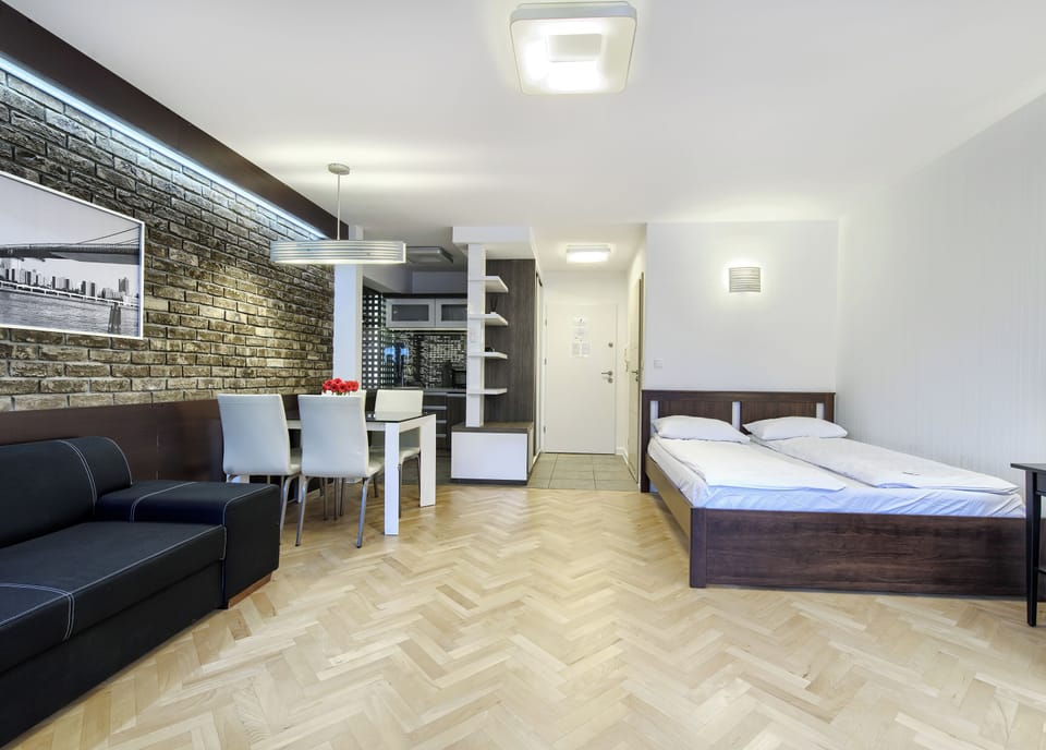 Apartment, Balcony | 1 bedroom, iron/ironing board, free WiFi
