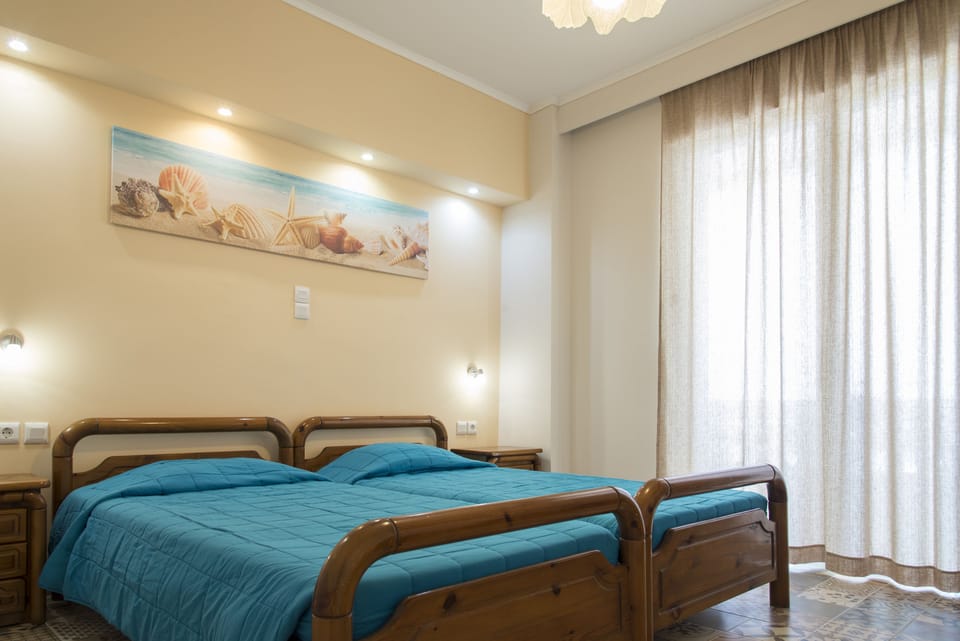 Free cribs/infant beds, free WiFi, bed sheets