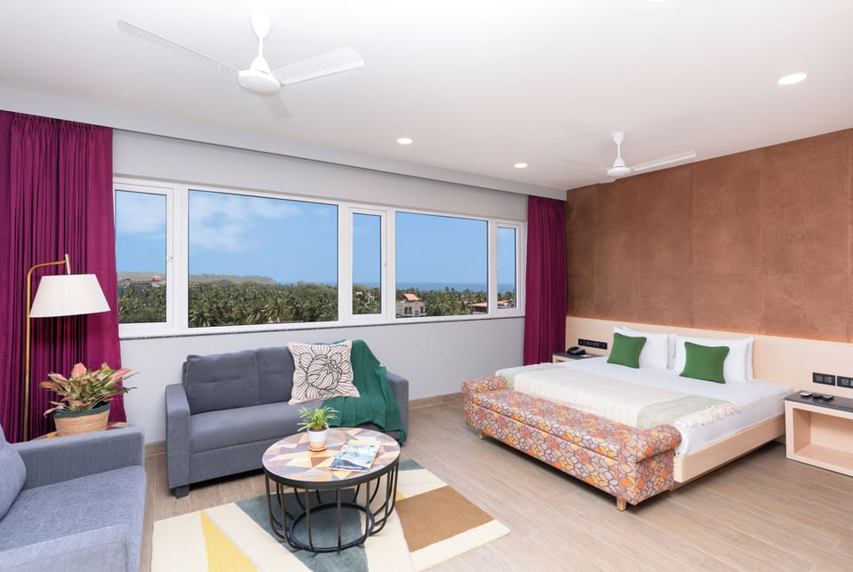 Asian Paints Royal Suite | Minibar, in-room safe, individually decorated, individually furnished