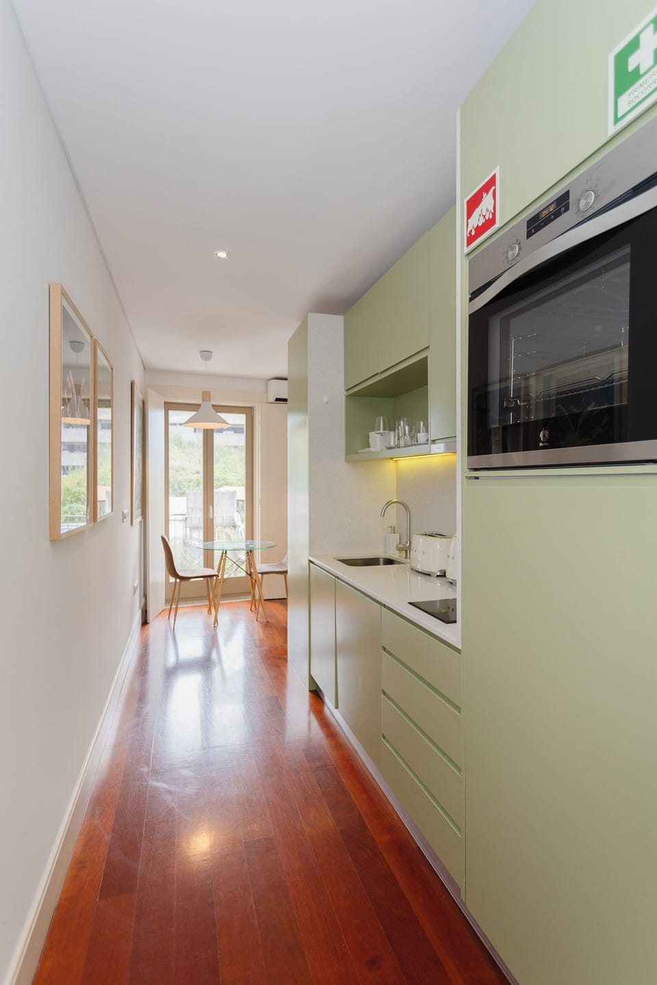 Deluxe Apartment, Balcony, City View | Private kitchen