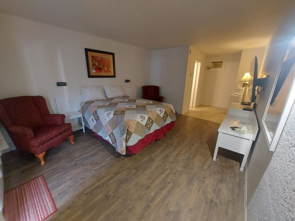 Classic Single Room, Mountain View | Desk, WiFi (free)