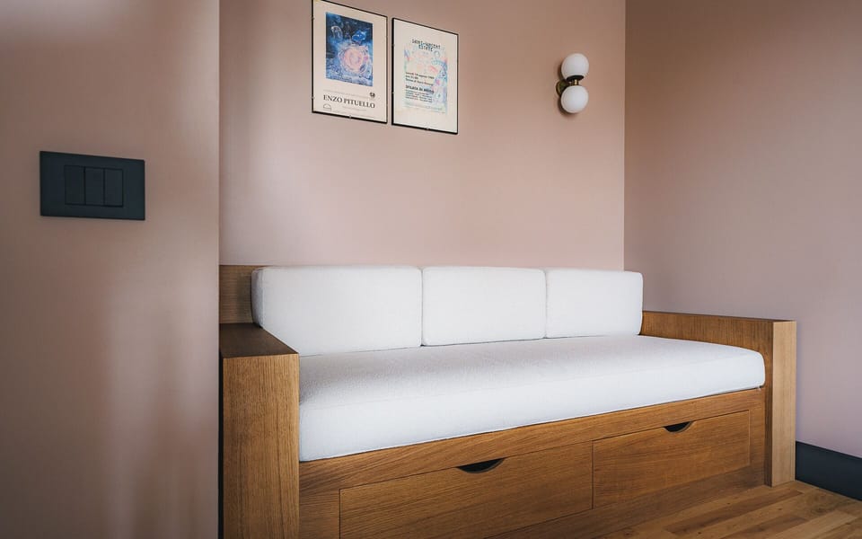 Camera 2 | In-room safe, soundproofing, WiFi (free)