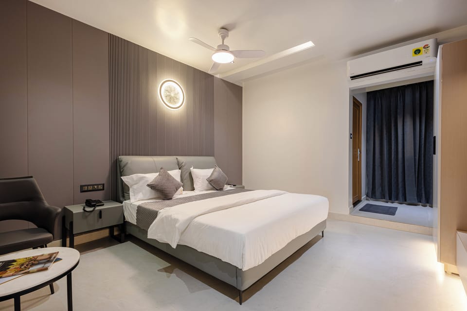 Deluxe Double Room | Free WiFi, bed sheets